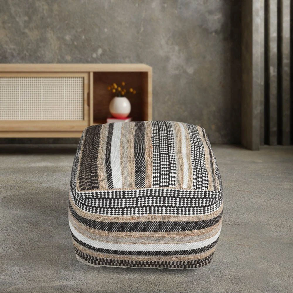 Toph Pouffe 1 Toph Pouffe